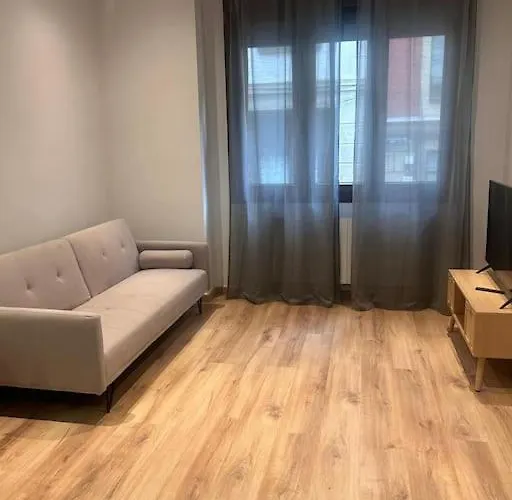 Coqueto Cerca Del Casco Viejo Con Garaje Gratis